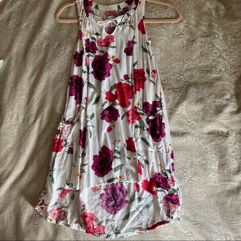 Floral sleeveless dress
